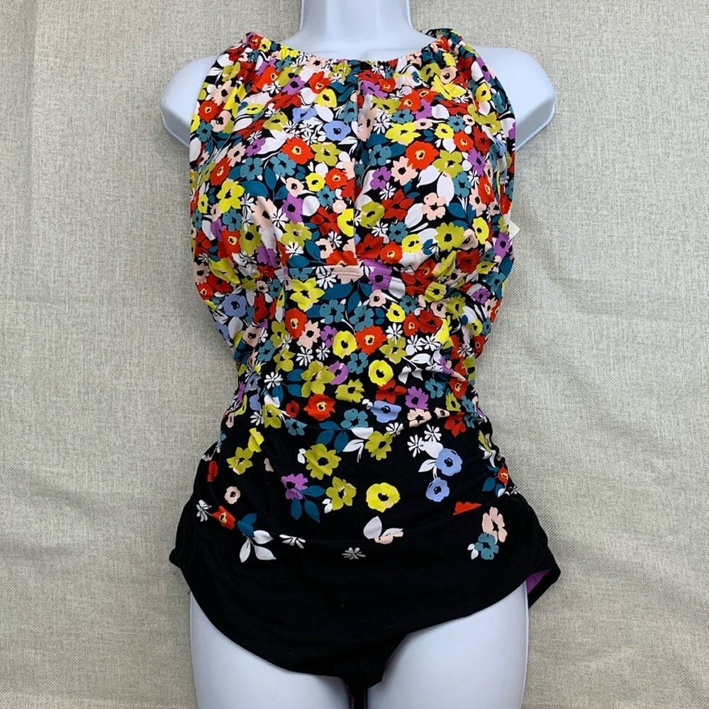 Anne Cole Women Plus Size Flower Field Keyhole High Neck Swimsuit Size 24W